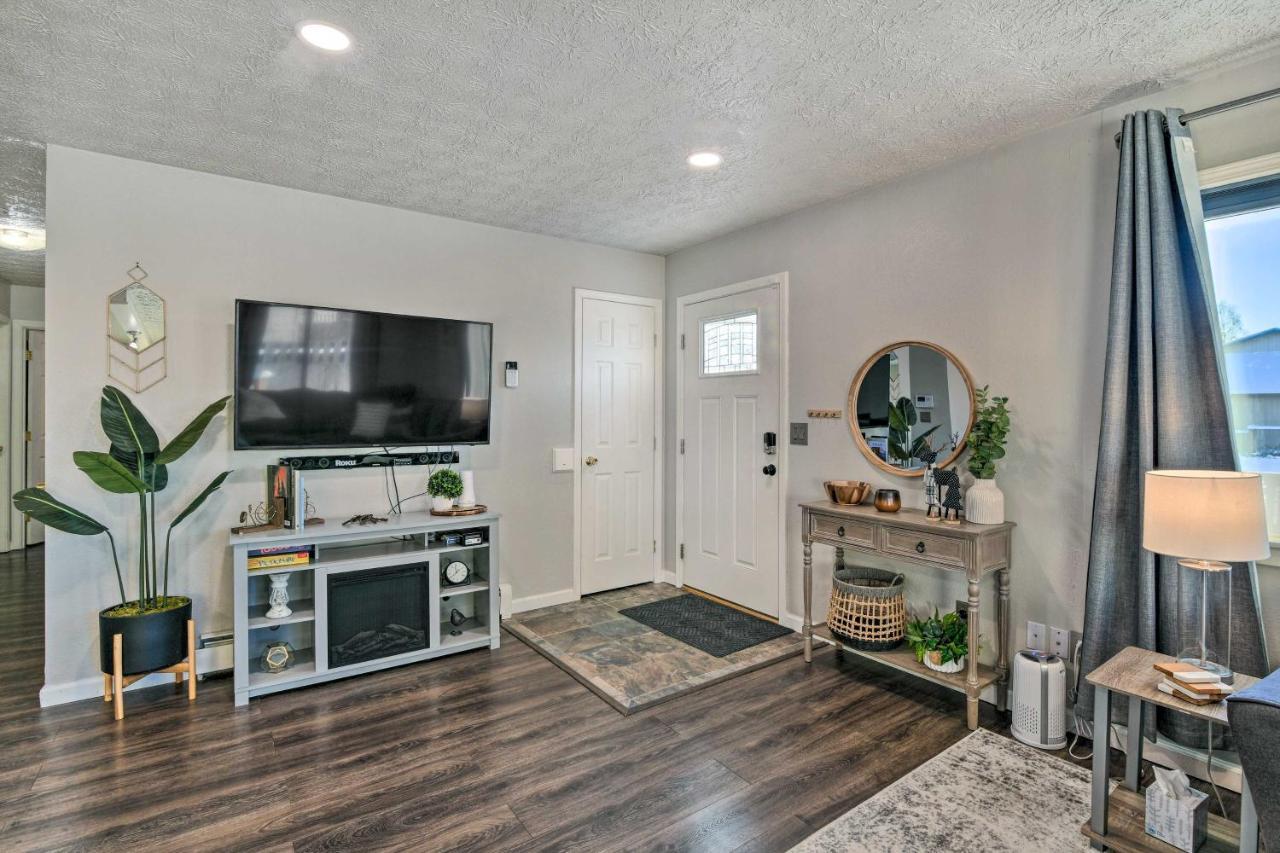 Updated Townhome Near Airport And Shopping! Anchorage Kültér fotó