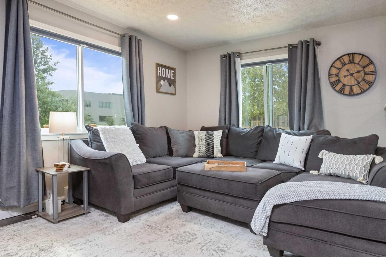 Updated Townhome Near Airport And Shopping! Anchorage Kültér fotó